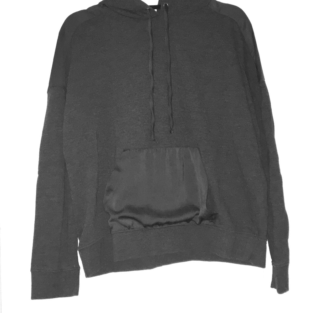 Long sleeve hoodie. Only worn a couple of times.